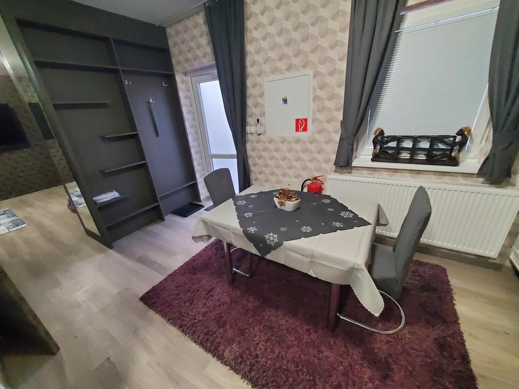 Valla Penzion & Restauracia Malacky Exteriör bild